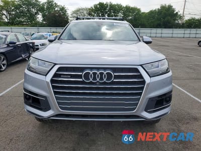 Piąte zdjęcie samochodu w środku: 2018 AUDI Q7 PRESTIGE VIN:WA1VAAF71JD019111 - miniatura