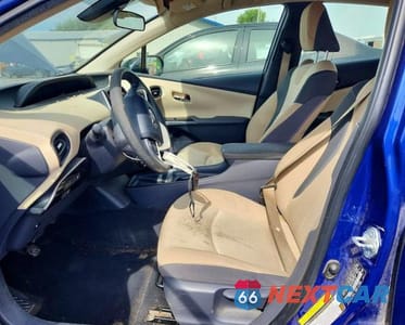 Zdjęcie 7 z 13 samochodu: 2017 TOYOTA PRIUS ONE VIN:JTDKBRFU8H3560456 - miniatura