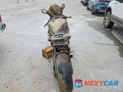 Czwarte zdjęcie samochodu z boku: 2022 BMW S 1000 RR VIN:WB10E2305N6F96526 - miniatura