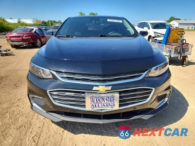 Piąte zdjęcie samochodu w środku: 2018 CHEVROLET MALIBU LT VIN:1G1ZD5ST8JF281696 - miniatura