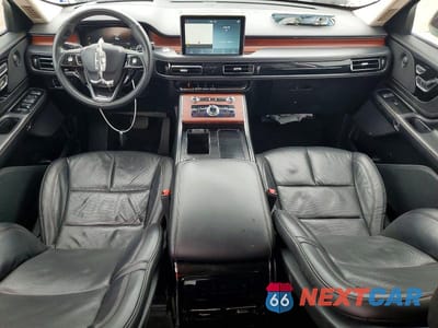Zdjęcie 8 z 13 samochodu: 2023 LINCOLN AVIATOR RESERVE VIN:5LM5J7WC6PGL04165 - miniatura