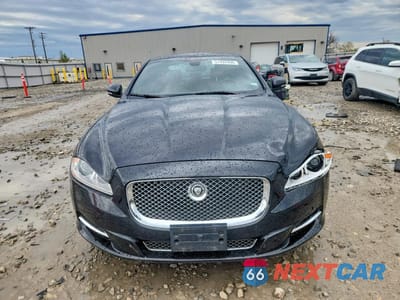 Piąte zdjęcie samochodu w środku: 2013 JAGUAR XJ VIN:SAJWJ1CD4D8V45431 - miniatura