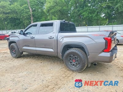 Drugie zdjęcie samochodu z przodu: 2022 TOYOTA TUNDRA SR5 VIN:5TFLA5AB3NX012584 - miniatura