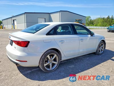 Trzecie zdjęcie samochodu z tyłu: 2015 AUDI A3 PREMIUM VIN:WAUBFGFF8F1045957 - miniatura