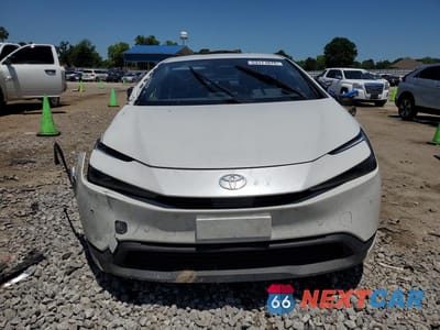 Piąte zdjęcie samochodu w środku: 2024 TOYOTA PRIUS LE VIN:JTDACAAU7R3036055 - miniatura