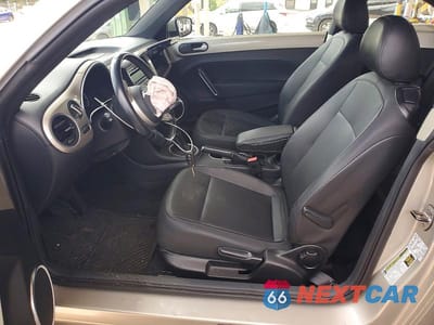 Zdjęcie 7 z 12 samochodu: 2013 VOLKSWAGEN BEETLE VIN:3VWHP7AT7DM689275 - miniatura
