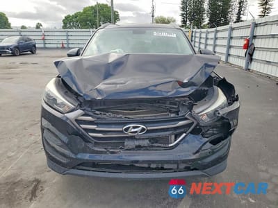 Piąte zdjęcie samochodu w środku: 2018 HYUNDAI TUCSON SEL VIN:KM8J33A41JU822486 - miniatura