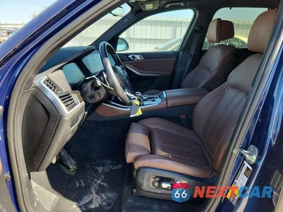 Zdjęcie 7 z 12 samochodu: 2021 BMW X5 XDRIVE45E VIN:5UXTA6C01M9H35579 - miniatura