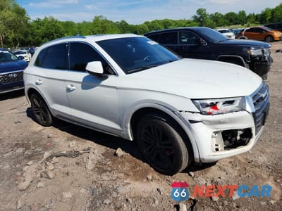 Czwarte zdjęcie samochodu z boku: 2018 AUDI Q5 PREMIUM PLUS VIN:WA1BNAFY2J2247596 - miniatura
