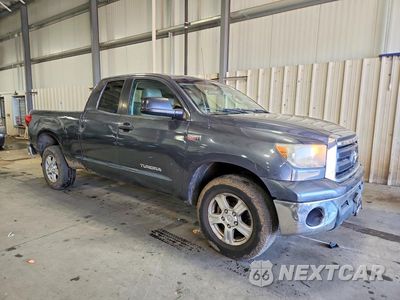 Czwarte zdjęcie samochodu z boku: 2010 TOYOTA TUNDRA DOUBLE CAB SR5 VIN:5TFUY5F19AX116488 - miniatura