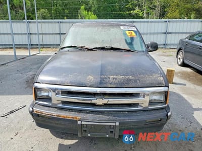 Piąte zdjęcie samochodu w środku: 1996 CHEVROLET S TRUCK VIN:1GCCS1440T8178703 - miniatura
