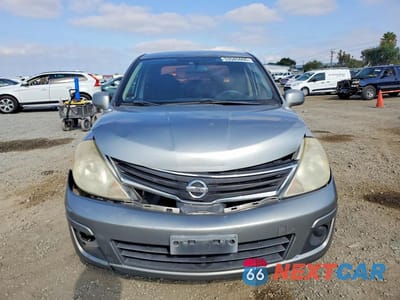 Piąte zdjęcie samochodu w środku: 2010 NISSAN VERSA 1.8 S VIN:3N1BC1AP9AL451470 - miniatura