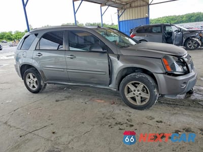 Czwarte zdjęcie samochodu z boku: 2005 CHEVROLET EQUINOX LT VIN:2CNDL63F356160380 - miniatura