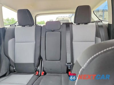 Zdjęcie 10 z 13 samochodu: 2017 FORD ESCAPE SE VIN:1FMCU0GD5HUE22503 - miniatura