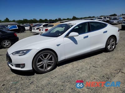 2014 TESLA MODEL S 5YJSA1S16EFP49380 - główne zdjęcie licytacji z USA - miniatura