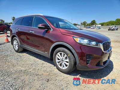 Czwarte zdjęcie samochodu z boku: 2020 KIA SORENTO LX VIN:5XYPGDA30LG634949 - miniatura
