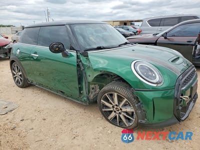 Czwarte zdjęcie samochodu z boku: 2024 MINI COOPER S VIN:WMW53DH04R2V45769 - miniatura