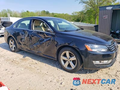 Czwarte zdjęcie samochodu z boku: 2015 VOLKSWAGEN PASSAT S VIN:1VWAT7A39FC116332 - miniatura