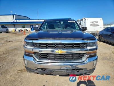 Piąte zdjęcie samochodu w środku: 2016 CHEVROLET SILVERADO K1500 LT VIN:1GCVKREH7GZ115249 - miniatura