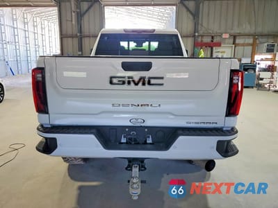 Zdjęcie 6 z 12 samochodu: 2025 GMC SIERRA K2500 DENALI ULTIMATE VIN:1GT4UXEY0SF289121 - miniatura