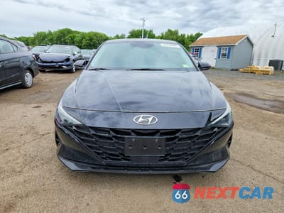 Piąte zdjęcie samochodu w środku: 2022 HYUNDAI ELANTRA SEL VIN:KMHLS4AG6NU317903 - miniatura