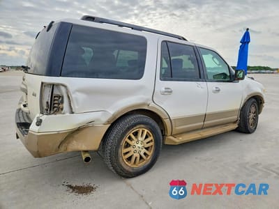 Trzecie zdjęcie samochodu z tyłu: 2011 FORD EXPEDITION XLT VIN:1FMJU1H54BEF29600 - miniatura