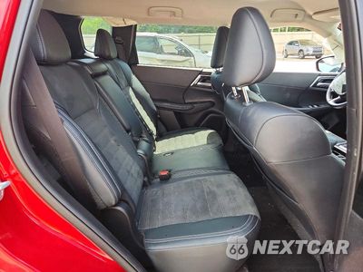 Zdjęcie 11 z 13 samochodu: 2024 MITSUBISHI OUTLANDER SE VIN:JA4J3VA87RZ071003 - miniatura