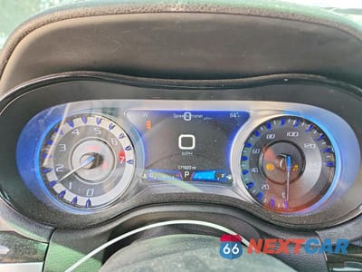 Zdjęcie 9 z 12 samochodu: 2019 CHRYSLER 300 S VIN:2C3CCABGXKH590716 - miniatura