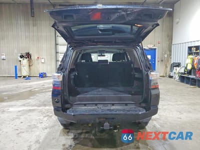 Zdjęcie 6 z 14 samochodu: 2017 TOYOTA 4RUNNER SR5 VIN:JTEBU5JRXH5432693 - miniatura