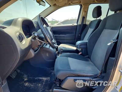 Zdjęcie 7 z 12 samochodu: 2011 JEEP COMPASS SPORT VIN:1J4NT1FA1BD290614 - miniatura
