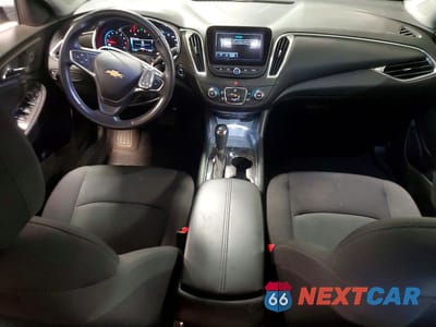Zdjęcie 8 z 12 samochodu: 2018 CHEVROLET MALIBU LT VIN:1G1ZD5ST5JF101414 - miniatura