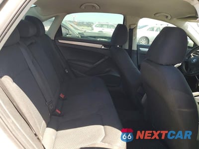 Zdjęcie 10 z 12 samochodu: 2013 VOLKSWAGEN PASSAT S VIN:1VWAP7A39DC029094 - miniatura