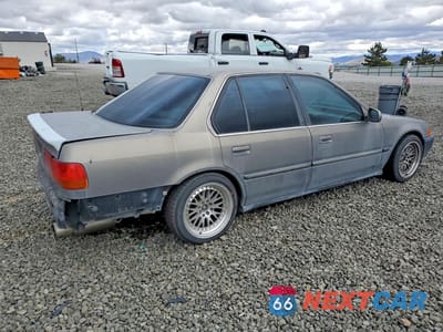Trzecie zdjęcie samochodu z tyłu: 1992 HONDA ACCORD LX VIN:JHMCB7650NC011362 - miniatura