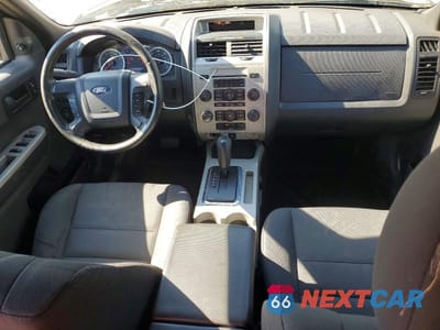 Zdjęcie 8 z 13 samochodu: 2012 FORD ESCAPE XLT VIN:1FMCU9DG2CKB33165 - miniatura