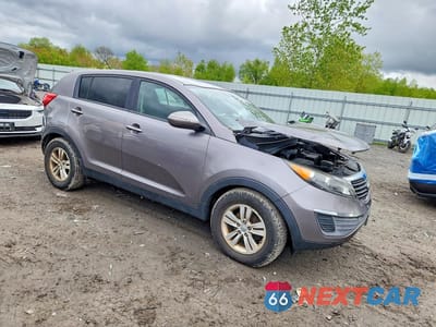 Czwarte zdjęcie samochodu z boku: 2011 KIA SPORTAGE LX VIN:KNDPB3A27B7078800 - miniatura