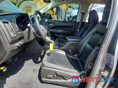 Zdjęcie 7 z 13 samochodu: 2021 GMC CANYON AT4 VIN:1GTG6FENXM1116164 - miniatura