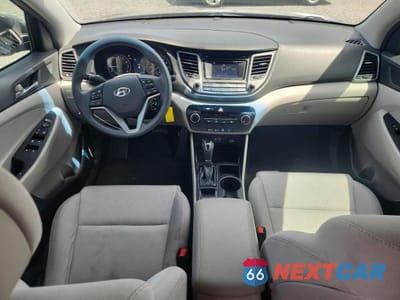 Zdjęcie 8 z 13 samochodu: 2018 HYUNDAI TUCSON SE VIN:KM8J23A40JU619687 - miniatura