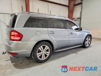 Trzecie zdjęcie samochodu z tyłu: 2010 MERCEDES-BENZ GL 450 4MATIC VIN:4JGBF7BE0AA576199 - miniatura