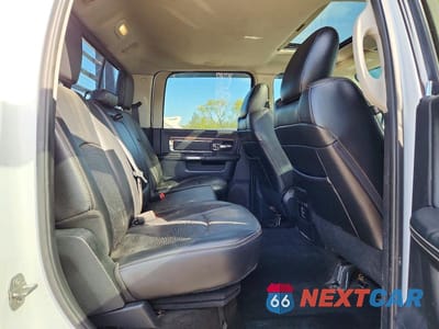 Zdjęcie 10 z 12 samochodu: 2017 RAM 2500 LARAMIE VIN:3C6UR5FL8HG716343 - miniatura