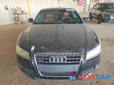 Piąte zdjęcie samochodu w środku: 2011 AUDI A5 PREMIUM PLUS VIN:WAULFAFR0BA081812 - miniatura