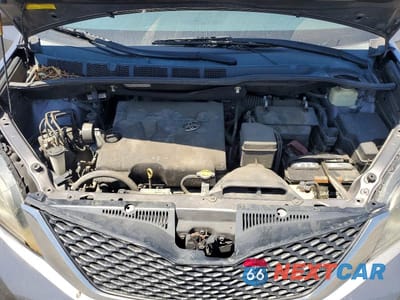 Zdjęcie 12 z 13 samochodu: 2015 TOYOTA SIENNA SPORT VIN:5TDXK3DC4FS627028 - miniatura