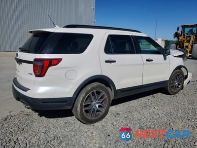 Trzecie zdjęcie samochodu z tyłu: 2019 FORD EXPLORER SPORT VIN:1FM5K8GT8KGB40768 - miniatura