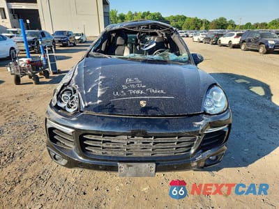 Piąte zdjęcie samochodu w środku: 2017 PORSCHE CAYENNE VIN:WP1AA2A26HKA91660 - miniatura