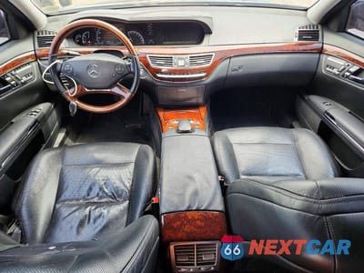 Zdjęcie 8 z 12 samochodu: 2012 MERCEDES-BENZ S 550 VIN:WDDNG7DB5CA465111 - miniatura