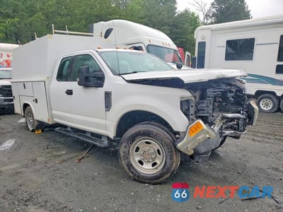 Czwarte zdjęcie samochodu z boku: 2017 FORD F350 SUPER DUTY VIN:1FD8X3F64HED46350 - miniatura