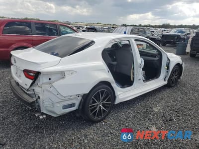 Trzecie zdjęcie samochodu z tyłu: 2024 TOYOTA CAMRY SE VIN:4T1T11AK9RU854423 - miniatura