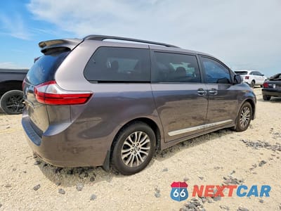 Trzecie zdjęcie samochodu z tyłu: 2019 TOYOTA SIENNA XLE PREMIUM 8-PASSENGER VIN:5TDYZ3DC6KS995012 - miniatura