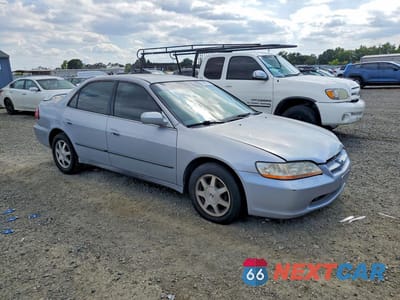 Czwarte zdjęcie samochodu z boku: 1998 HONDA ACCORD LX VIN:1HGCG5648WA077204 - miniatura