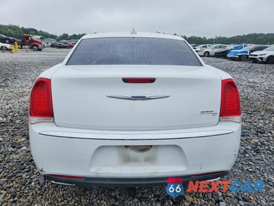 Zdjęcie 6 z 12 samochodu: 2016 CHRYSLER 300C VIN:2C3CCAEG7GH147748 - miniatura