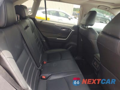 Zdjęcie 11 z 13 samochodu: 2021 TOYOTA RAV4 XLE PREMIUM VIN:2T3A1RFVXMW143600 - miniatura